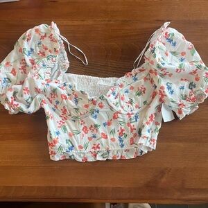 ASTR The Label Floral Puff Sleeve Crop Top
